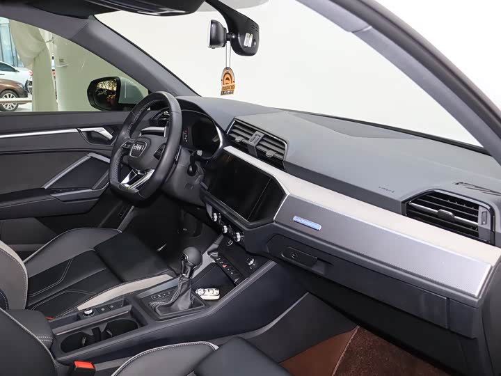 Audi Q3 2024 2024款 35 TFSI 时尚动感型