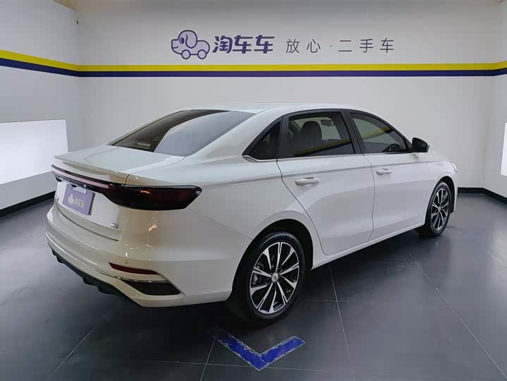 Geely Emgrand 2025 2025款 第4代 1.5L CVT旗舰型