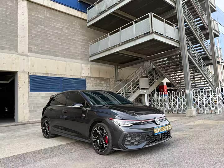 Volkswagen Golf GTI 2025 2025款 380TSI DSG GTI