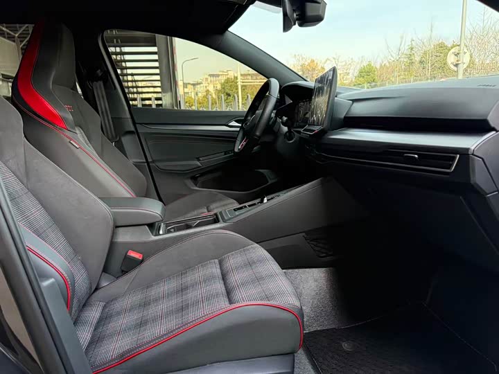 Volkswagen Golf GTI 2025 2025款 380TSI DSG GTI