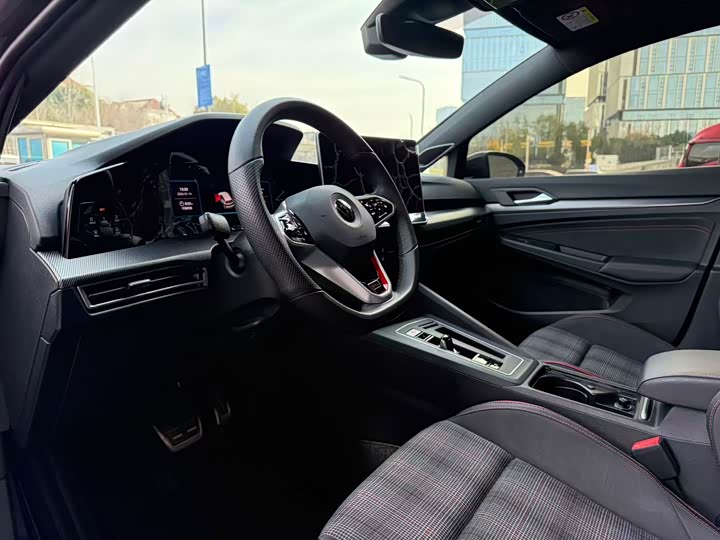 Volkswagen Golf GTI 2025 2025款 380TSI DSG GTI