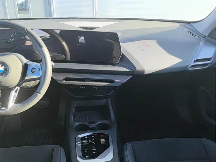 BMW 2 Series 2025 2025款 225L M运动曜夜套装