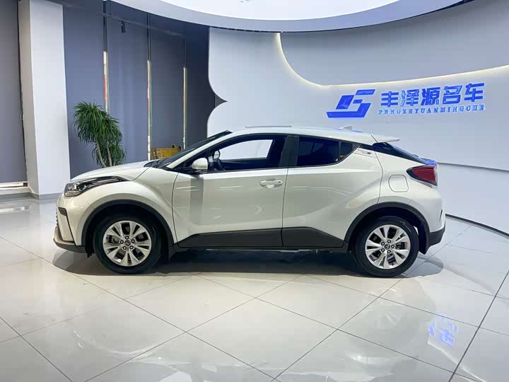 Toyota Izoa 2022 2022款 2.0L 奕行版