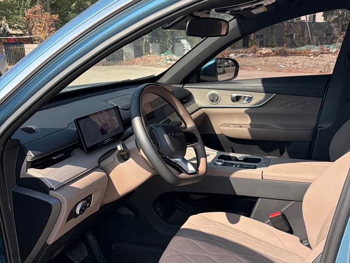 Chery Tiggo 8 Plus C-DM 2025 2025款 1.5T 116km 尊贵型 5座