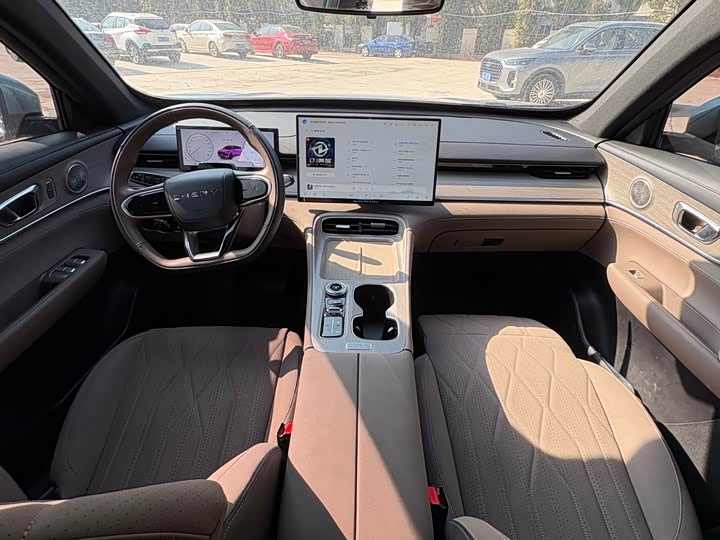 Chery Tiggo 8 Plus C-DM 2025 2025款 1.5T 116km 尊贵型 5座