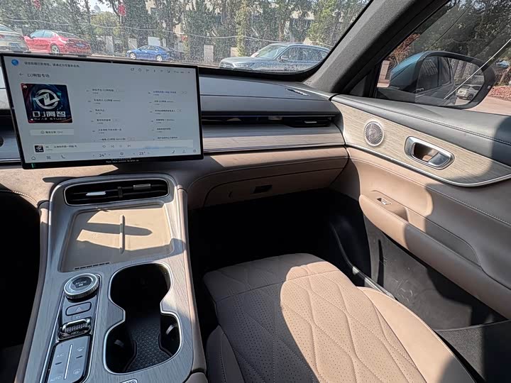 Chery Tiggo 8 Plus C-DM 2025 2025款 1.5T 116km 尊贵型 5座