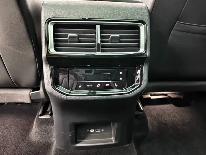 Volkswagen Teramont X 2024 2024款 途昂X 380TSI 四驱龙祥版