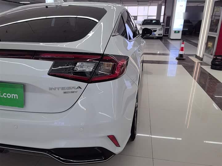 Honda Integra 2023 2023款 HATCHBACK 2.0L e:HEV 锐·豪华版