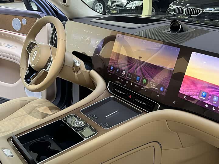 Aito M9 2025 2025款 增程 Ultra版 52kWh 6座版