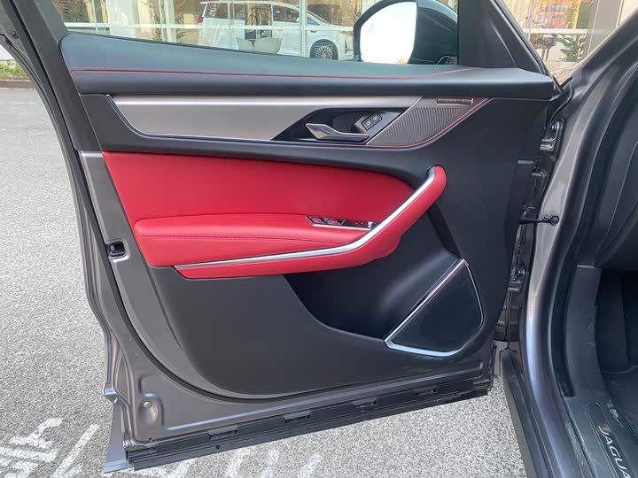 Jaguar F-Pace 2024 2024款 P250 R-Dynamic SE