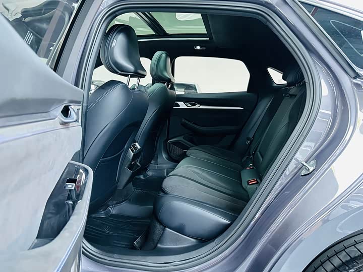 Geely Preface 2025 2025款 东方曜 2.0TD 望月版