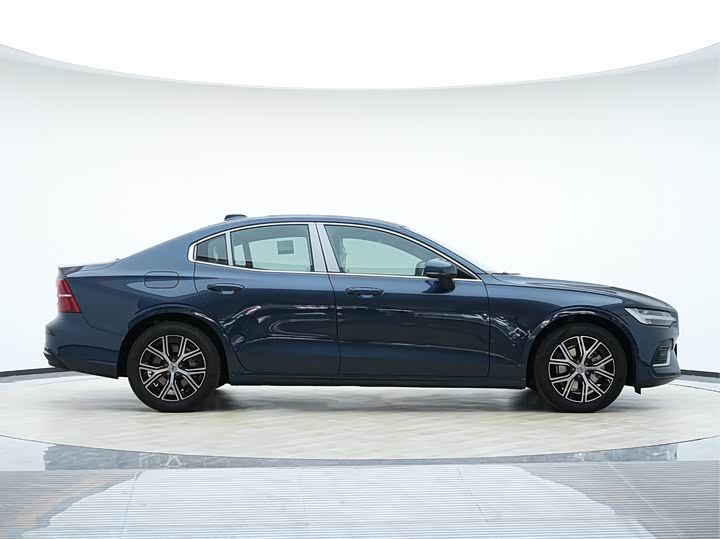 Volvo S60 2026 2026款 B4 智逸豪华版