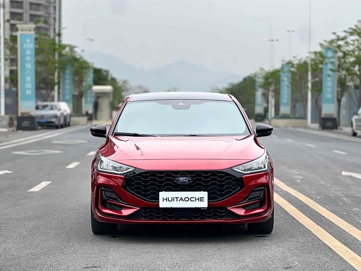 Ford Focus 2022 2022款 两厢 EcoBoost 180 自动ST Line