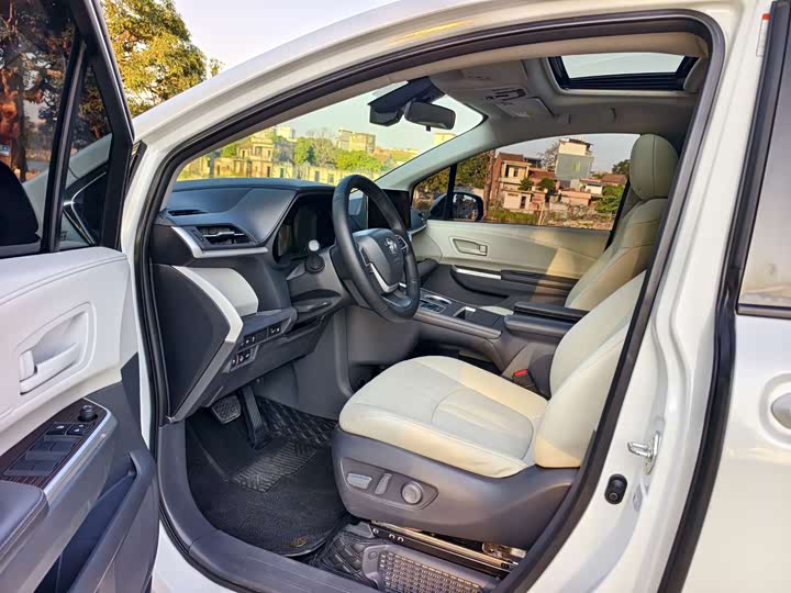 Toyota Granvia 2024 2024款 2.5L混动 舒适版