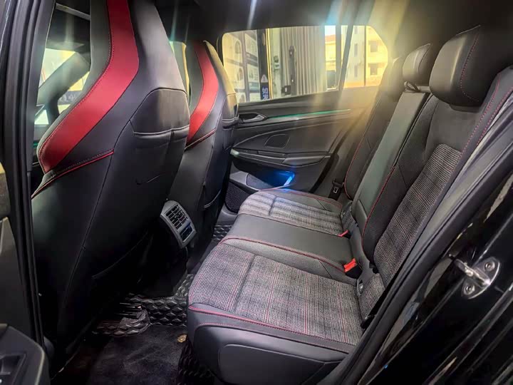 Volkswagen Golf GTI 2023 2023款 380TSI DSG GTI