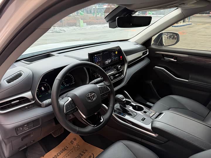 Toyota Highlander 2024 2024款 2.5L智能电混双擎四驱尊贵版 7座