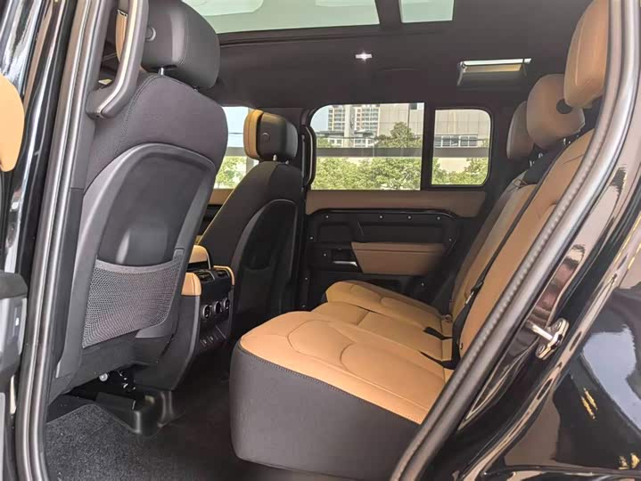 Land Rover Defender 2025 2025款 110 3.0T P400 X-Dynamic HSE
