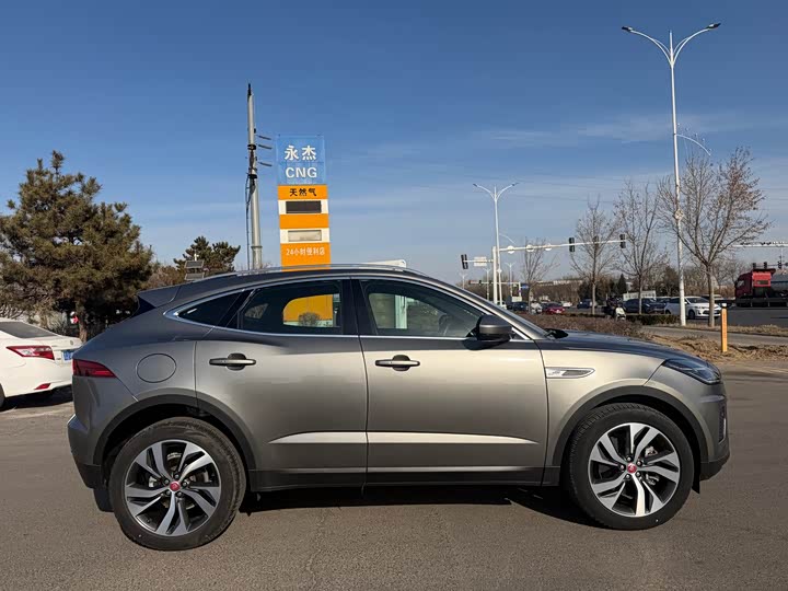 Jaguar E-Pace 2024 2024款 进取运动版 R-DYNAMIC S