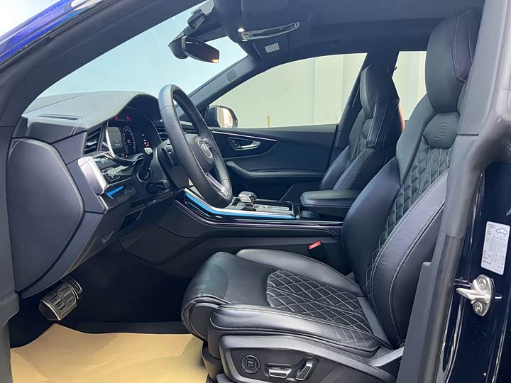 Audi Q8 2023 2023款 55 TFSI 臻选动感型