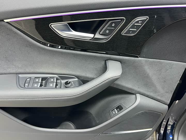 Audi Q8 2023 2023款 55 TFSI 臻选动感型