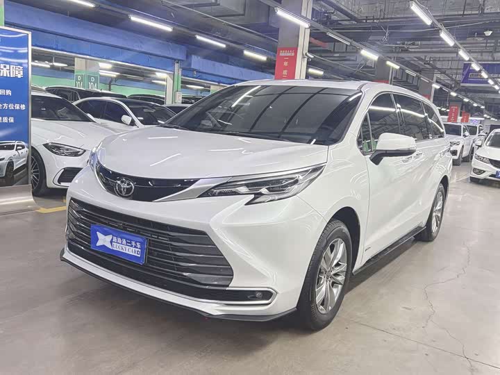 Toyota Sienna 2024 2024款 2.5L混动 四驱尊贵版