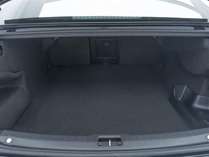 2025 Volvo S90 Hybrid