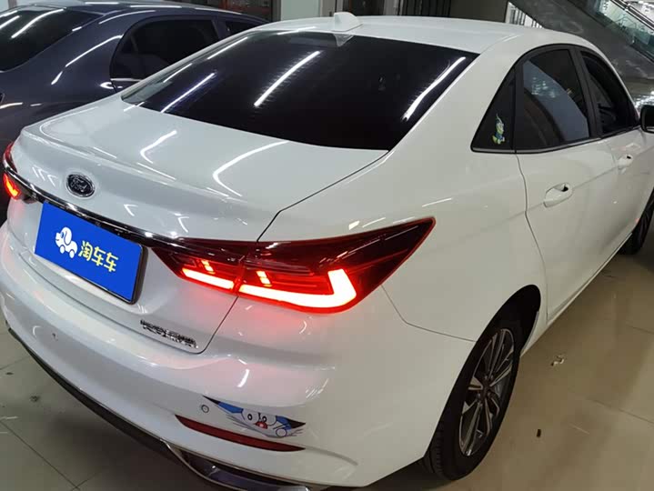 Ford Escort 2021 2021款 1.5L 自动铂金版