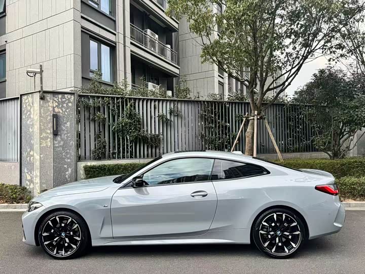BMW 4 Series 2024 2024款 430i M运动曜夜套装