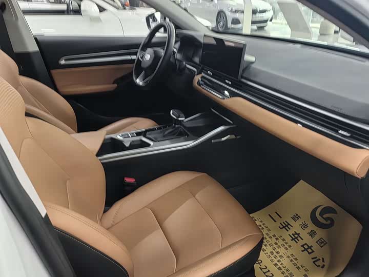 Geely Emgrand 2025 2025款 第4代 1.5L CVT旗舰型