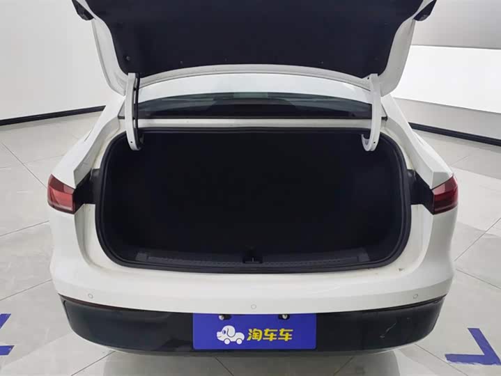 Roewe D6 2025 2025款 450km 尊享版