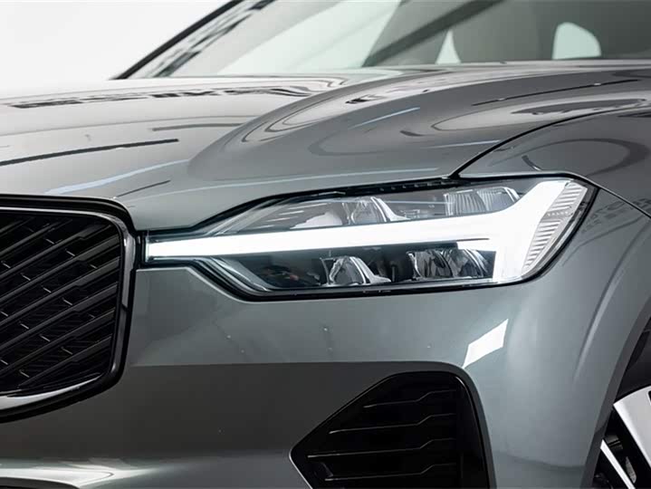 Volvo XC60 2026 2026款 B5 四驱智远运动版