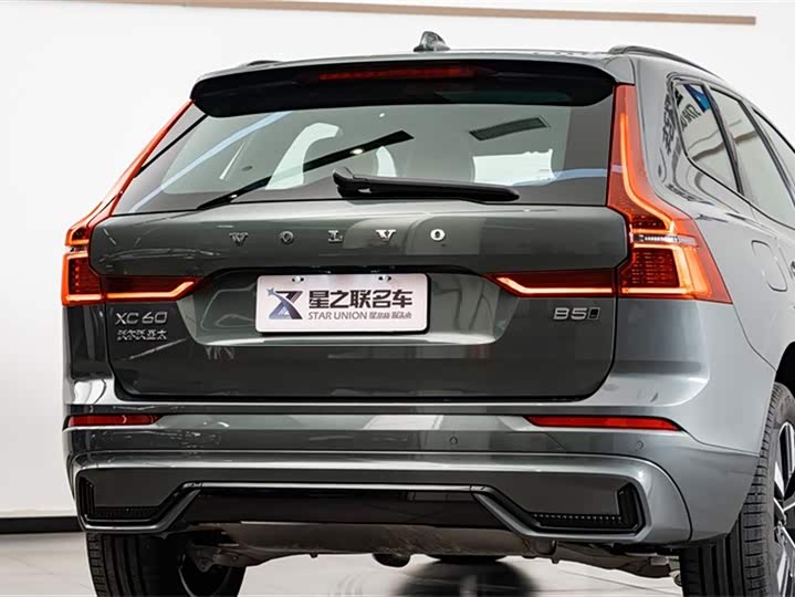 Volvo XC60 2026 2026款 B5 四驱智远运动版