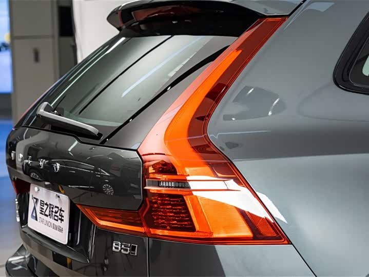 Volvo XC60 2026 2026款 B5 四驱智远运动版