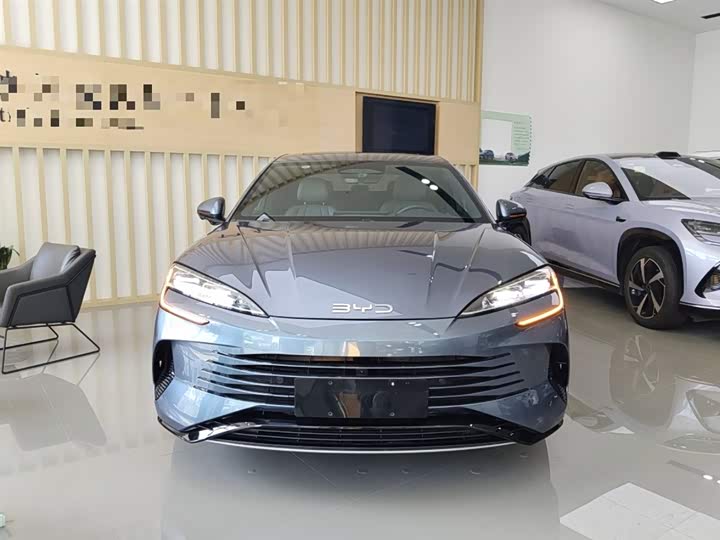 BYD Seal 07 DM-i Hybrid 2025 2025款 智驾版 DM-i 1.5L 125km 尊贵型