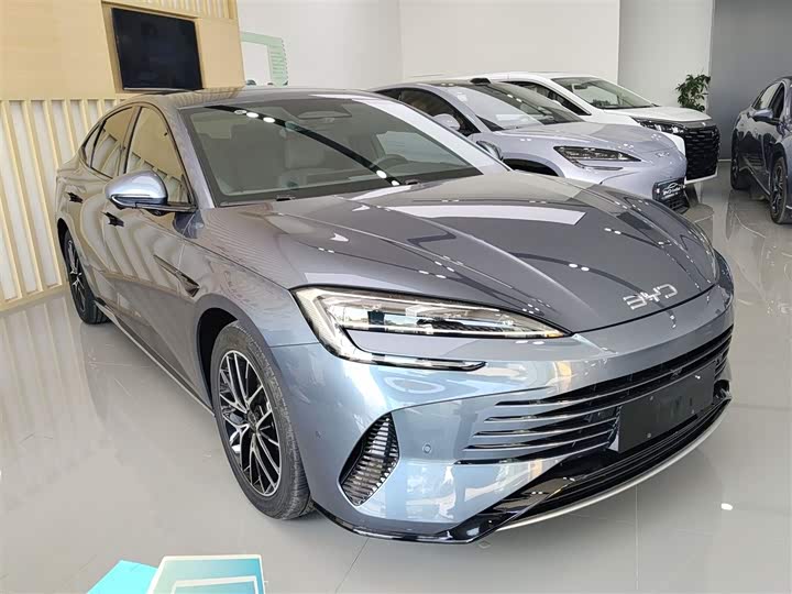 BYD Seal 07 DM-i Hybrid 2025 2025款 智驾版 DM-i 1.5L 125km 尊贵型