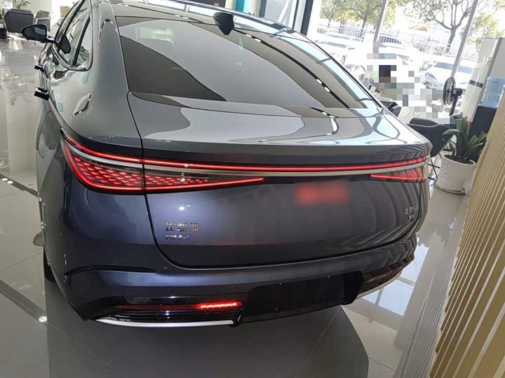 BYD Seal 07 DM-i Hybrid 2025 2025款 智驾版 DM-i 1.5L 125km 尊贵型