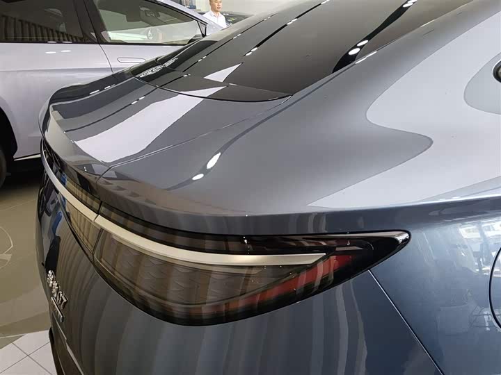 BYD Seal 07 DM-i Hybrid 2025 2025款 智驾版 DM-i 1.5L 125km 尊贵型