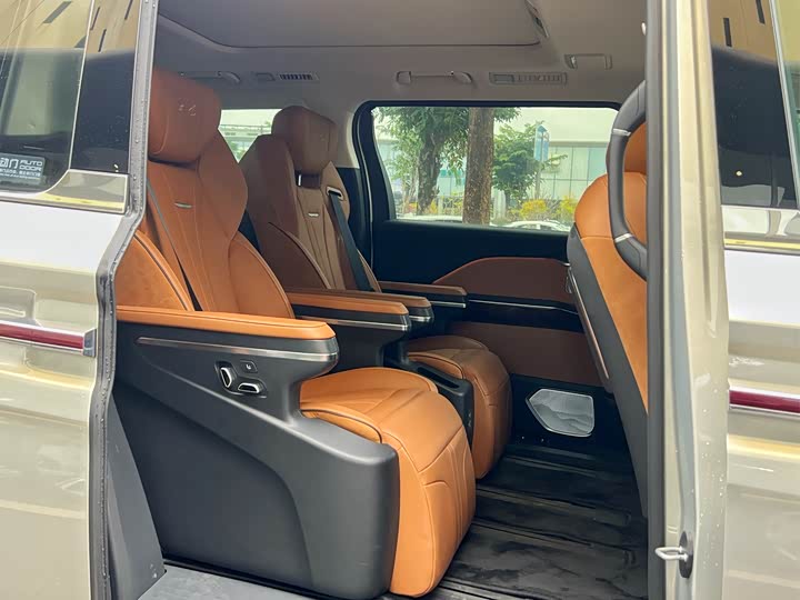 Hongqi HQ9 2023 2023款 2.0T 智联旗享版