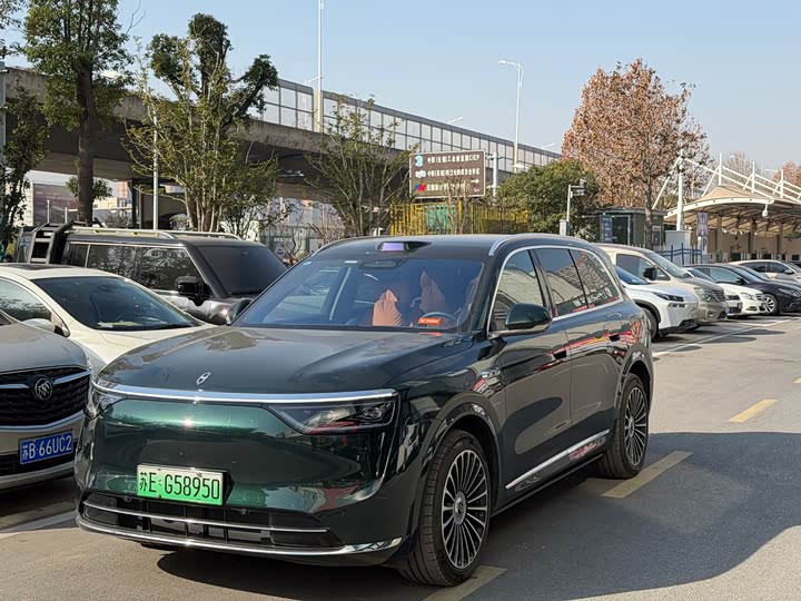 Aito M8 2025 2025款 增程 Ultra版 53.4kWh 6座版