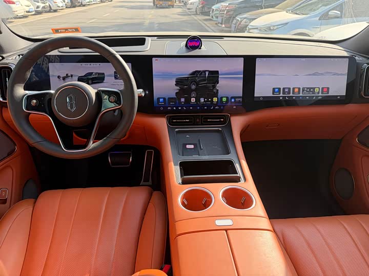 Aito M8 2025 2025款 增程 Ultra版 53.4kWh 6座版