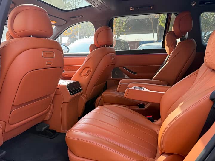 Aito M8 2025 2025款 增程 Ultra版 53.4kWh 6座版