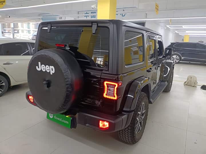 Jeep Wrangler 2024 2024款 2.0T 撒哈拉四门版