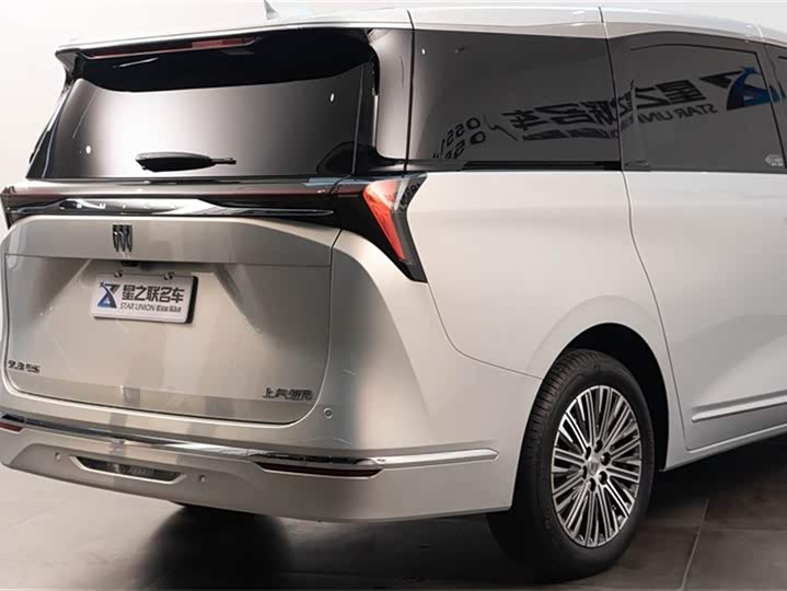 Buick GL8 ES 2025 2025款 陆尊 智享版