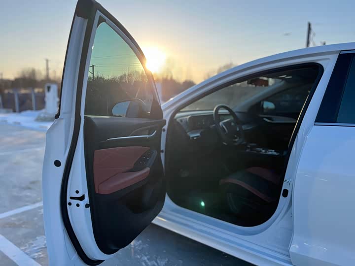 Changan Eado Plus 2024 2024款 PLUS 蓝鲸NE 1.4T GDI DCT高能版