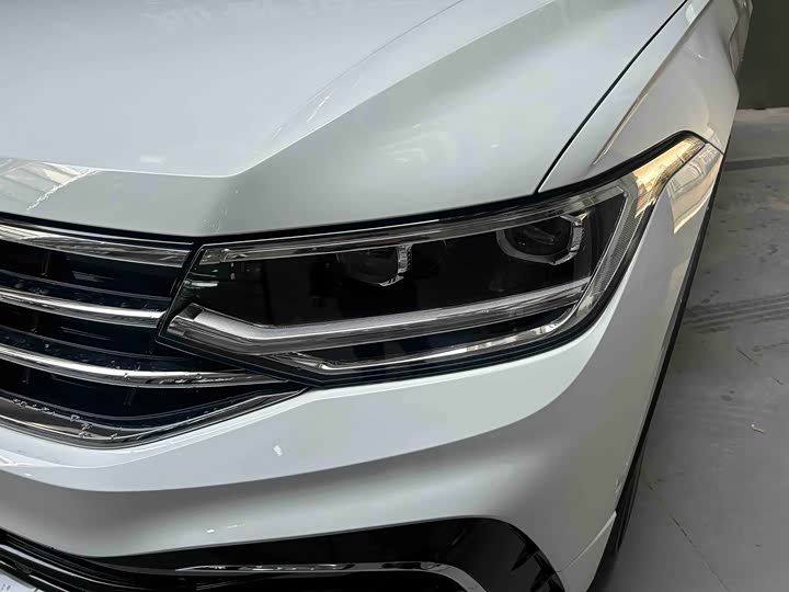 Volkswagen Tiguan L Pro 2024 2024款 出众款 330TSI 自动两驱R-Line龙耀版
