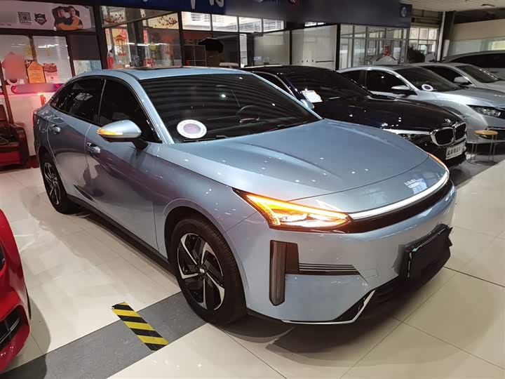 Geely Galaxy L6 2025 2025款 EM-i 140km 星舰版