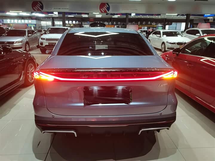 Geely Galaxy L6 2025 2025款 EM-i 140km 星舰版