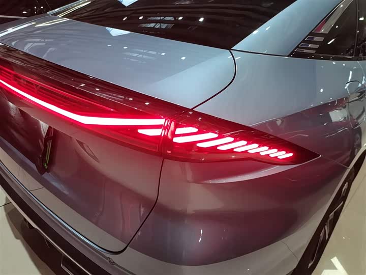 Geely Galaxy L6 2025 2025款 EM-i 140km 星舰版