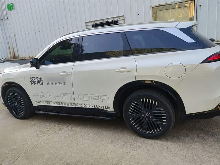 Nissan Pathfinder 2024 2024款 380VC-TURBO 四驱智尊版 6座