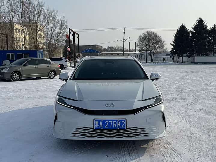 Toyota Camry 2024 2024款 双擎 2.0HE 精英版